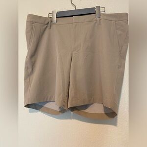 Men’s All in Motion Beige Shorts Size 40